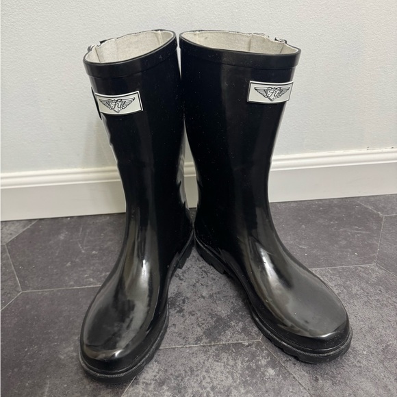 Forever Young Women's Mid-Calf Solid Color Rubber Rain Boots - Picture 11 of 11